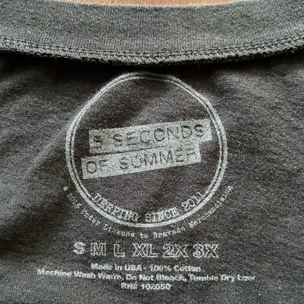 5 Seconds Of Summer Black Graphic Muscle Top, Size S - Picture 5 of 10